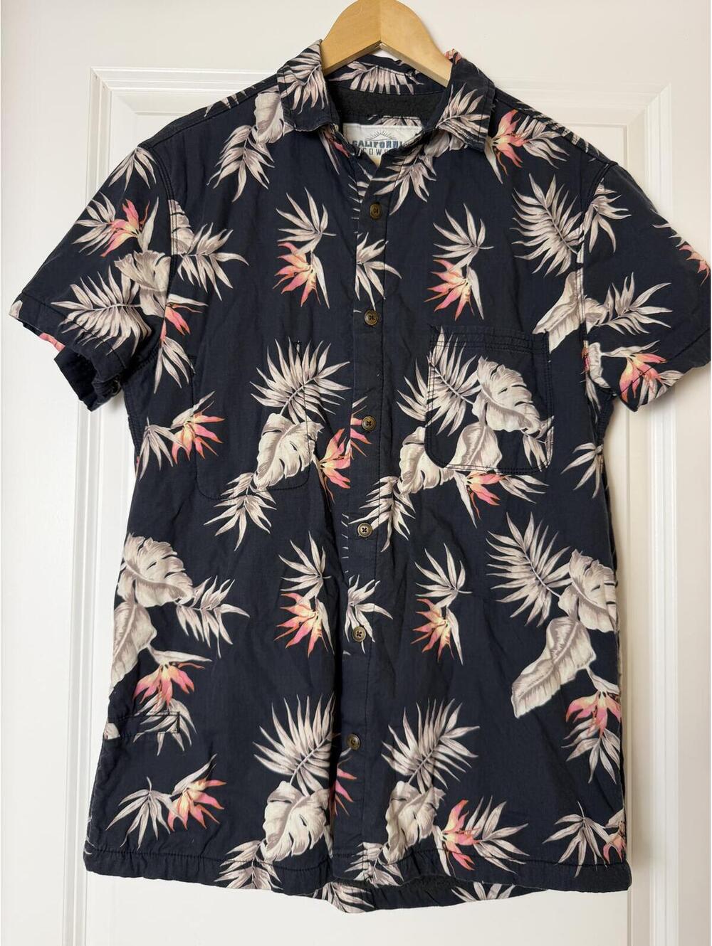 California Cowboy Sherpa Lined Shirt M Navy Tropical Floral Resort Coastal
